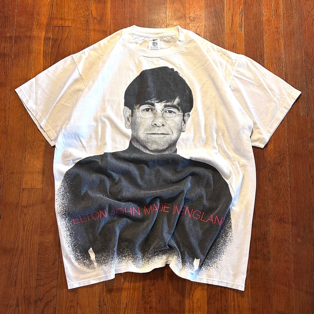 Vintage Elton John Made In England 90s Pop Glam Rock Big Graphic Band T-shirt L